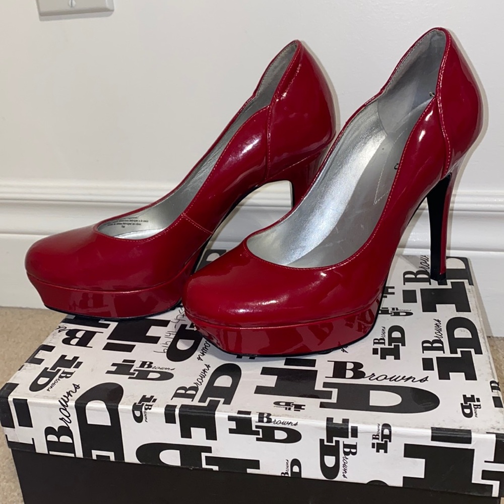 Guess heels